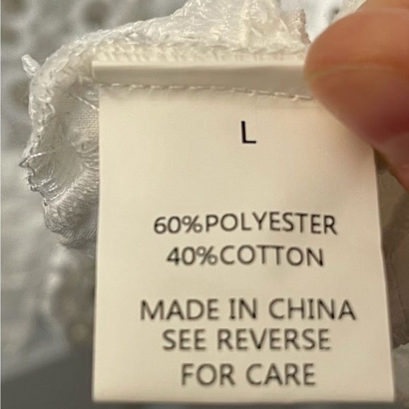 Lavender J white eyelet blouse new - Picture 4 of 4